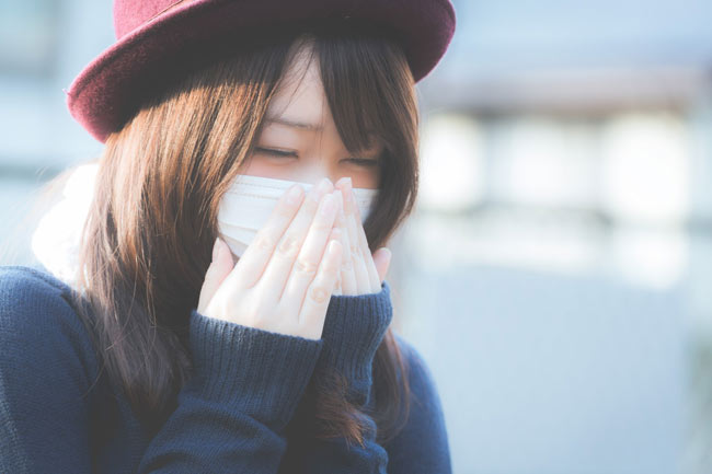 女性　写真　マスク